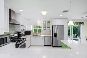 330 NE 48th St, Oakland Park, FL 33334 - Photo 32