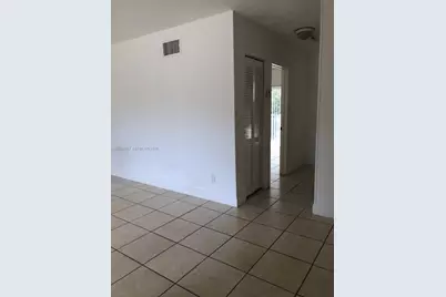1895 Venice Park Dr #B20, Miami, FL 33181 - Photo 2
