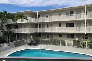 1895 Venice Park Dr, Miami, FL 33181 - Photo 1