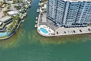 11930 N Bayshore Dr, North Miami, FL 33181 - Photo 10