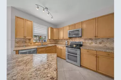 4907 SW 166th Ave, Miramar, FL 33027 - Photo 16