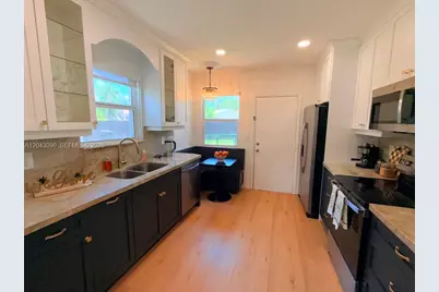 201 Flagler Dr #201, Miami Springs, FL 33166 - Photo 4