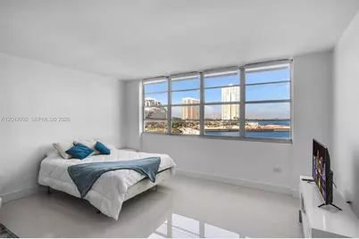 801 Brickell Bay Dr #669, Miami, FL 33131 - Photo 8