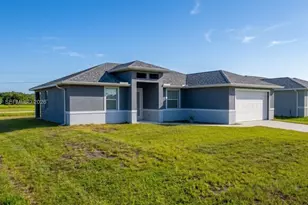 106 Plantation Dr, Labelle, FL 33935 - Photo 1