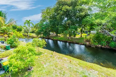 22 Canterbury Ln #22, Tamarac, FL 33319 - Photo 36