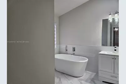 [Address not provided], Pembroke Pines, FL 33028 - Photo 14