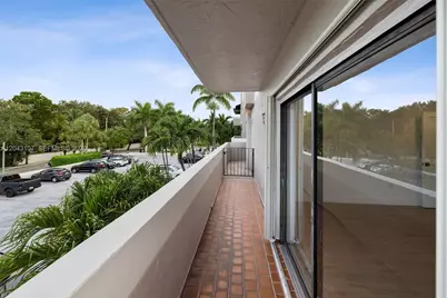 9001 SW 94th St #201, Miami, FL 33176 - Photo 32