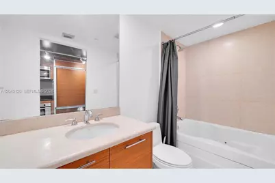 50 Biscayne Blvd #4203, Miami, FL 33132 - Photo 4