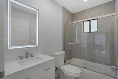 222 SW 3rd Ter, Dania Beach, FL 33004 - Photo 18