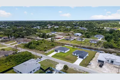 704 E Carbon, Lehigh Acres, FL 33974 - Photo 46