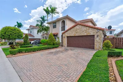 1016 NW 99th Psge #1016, Miami, FL 33172 - Photo 4