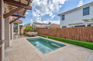 1016 NW 99th Passage, Miami, FL 33172 - Photo 34