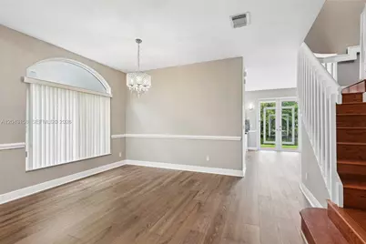 2162 NW 77th Ter, Pembroke Pines, FL 33024 - Photo 10