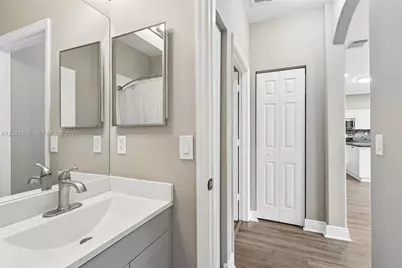 2162 NW 77th Ter, Pembroke Pines, FL 33024 - Photo 22