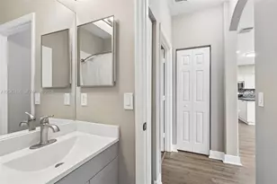 2162 NW 77th Terrace, Pembroke Pines, FL 33024 - Photo 22