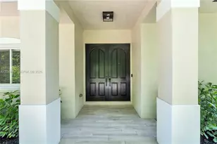 720 S Old Nob Hill Rd, Plantation, FL 33324 - Photo 1