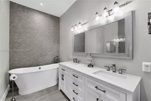 720 S Old Nob Hill Rd, Plantation, FL 33324 - Photo 8
