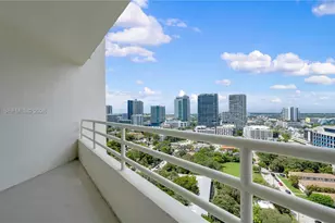 555 NE 34th St, Miami, FL 33137 - Photo 14