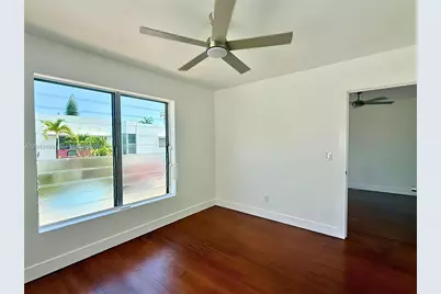 641 10th St #7, Miami Beach, FL 33139 - Photo 12