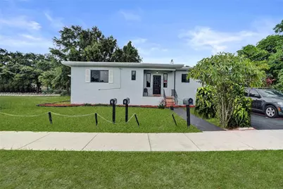 1400 NE 148th St, Miami, FL 33161 - Photo 32