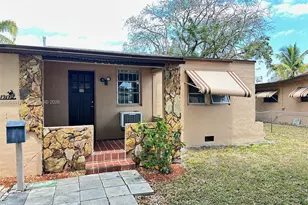 1917 Harding St, Hollywood, FL 33020 - Photo 1