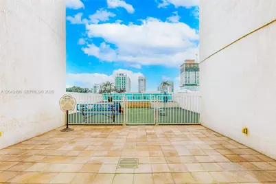 700 NE 25th St #1004, Miami, FL 33137 - Photo 22