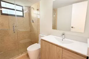 2625 Collins Ave, Miami Beach, FL 33140 - Photo 22