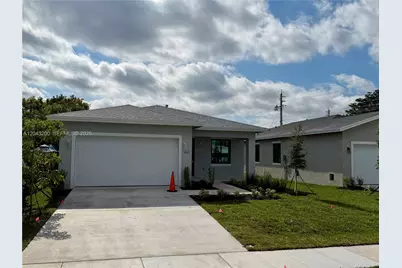 282 SW 2nd Ct, Deerfield Beach, FL 33441 - Photo 2
