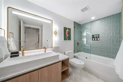 159 NE 6th St #4212, Miami, FL 33132 - Photo 14