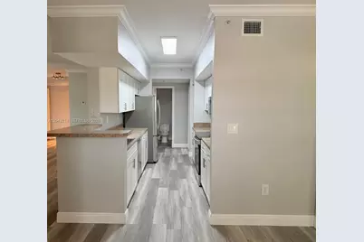 100 SW 117th Ter #2207, Pembroke Pines, FL 33025 - Photo 2