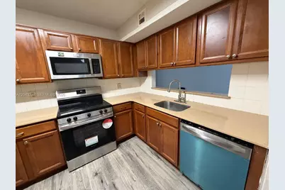 3400 Foxcroft Rd #215, Miramar, FL 33025 - Photo 4