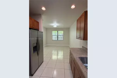 9762 NW 8th Ter, Miami, FL 33172 - Photo 4