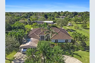 29710 SW 183rd Ct, Homestead, FL 33030 - Photo 2