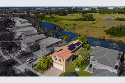 1941 SW 148th Way, Miramar, FL 33027 - Photo 2