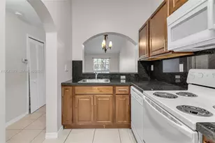 1241 SE 29th St, Homestead, FL 33035 - Photo 6