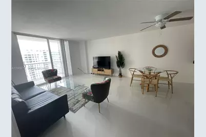 1200 Brickell Bay Dr #3104, Miami, FL 33131 - Photo 4