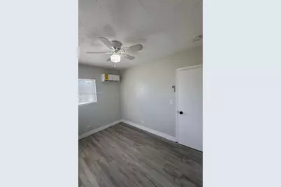 [Address not provided], Riviera Beach, FL 33404 - Photo 4