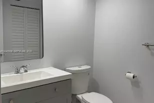 1001 SW 128th Terrace, Pembroke Pines, FL 33027 - Photo 4