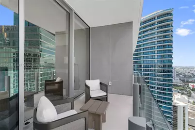 300 Biscayne Boulevard Way #4009W, Miami, FL 33131 - Photo 64
