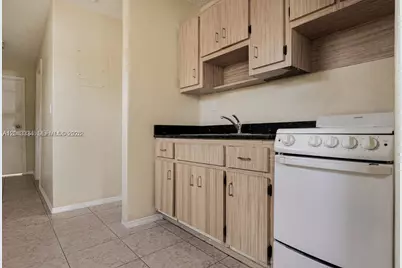 805 NW 3rd Ter, Hallandale Beach, FL 33009 - Photo 38