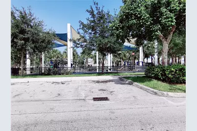 805 NW 3rd Ter, Hallandale Beach, FL 33009 - Photo 28