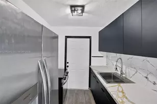 636 NW 14th Terrace, Fort Lauderdale, FL 33311 - Photo 6