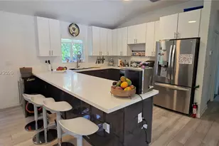 13501 NE Miami Ct, Miami, FL 33161 - Photo 20