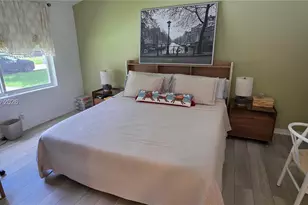 13501 NE Miami Ct, Miami, FL 33161 - Photo 22