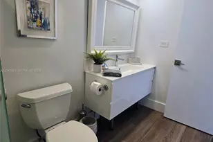 5601 Collins Ave, Miami Beach, FL 33140 - Photo 16