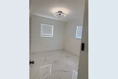 96 Caroline Dr, West Palm Beach, FL 33415 - Photo 10