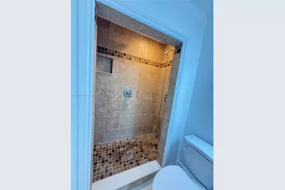 96 Caroline Dr, West Palm Beach, FL 33415 - Photo 8