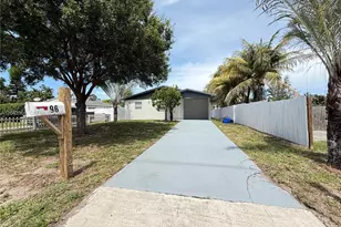 96 Caroline Dr, West Palm Beach, FL 33415 - Photo 2
