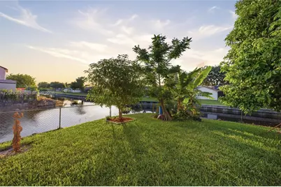 7919 NW 50th St, Lauderhill, FL 33351 - Photo 44