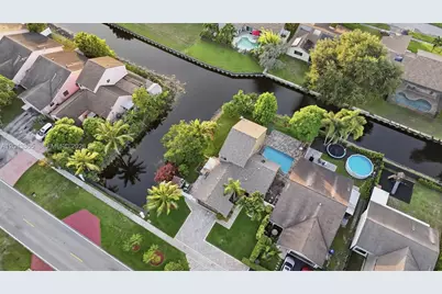 7919 NW 50th St, Lauderhill, FL 33351 - Photo 48